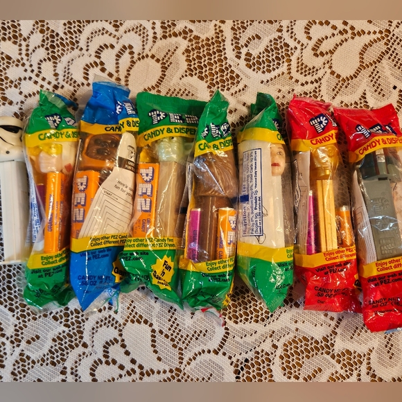 STAR WARS CANDY - PEZ - EPISODE 1 FILM ACTION CONTAINERS - WONKA TART N TINYS - Picture 3 of 11